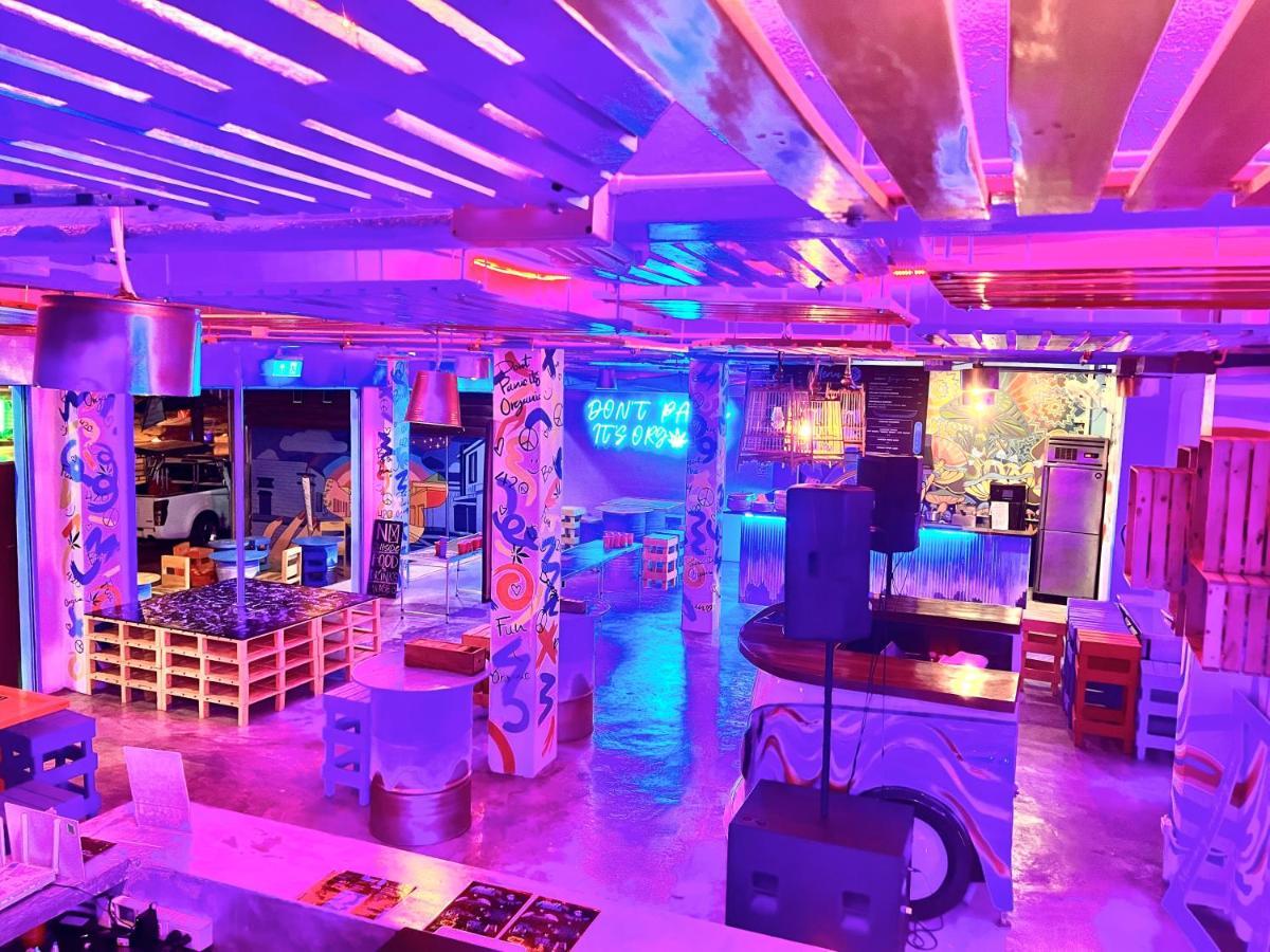 Хостел Bodega Krabi Ao Nang Екстер'єр фото
